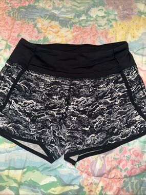 lululemon athletica Black & White Marbled Women's Shorts